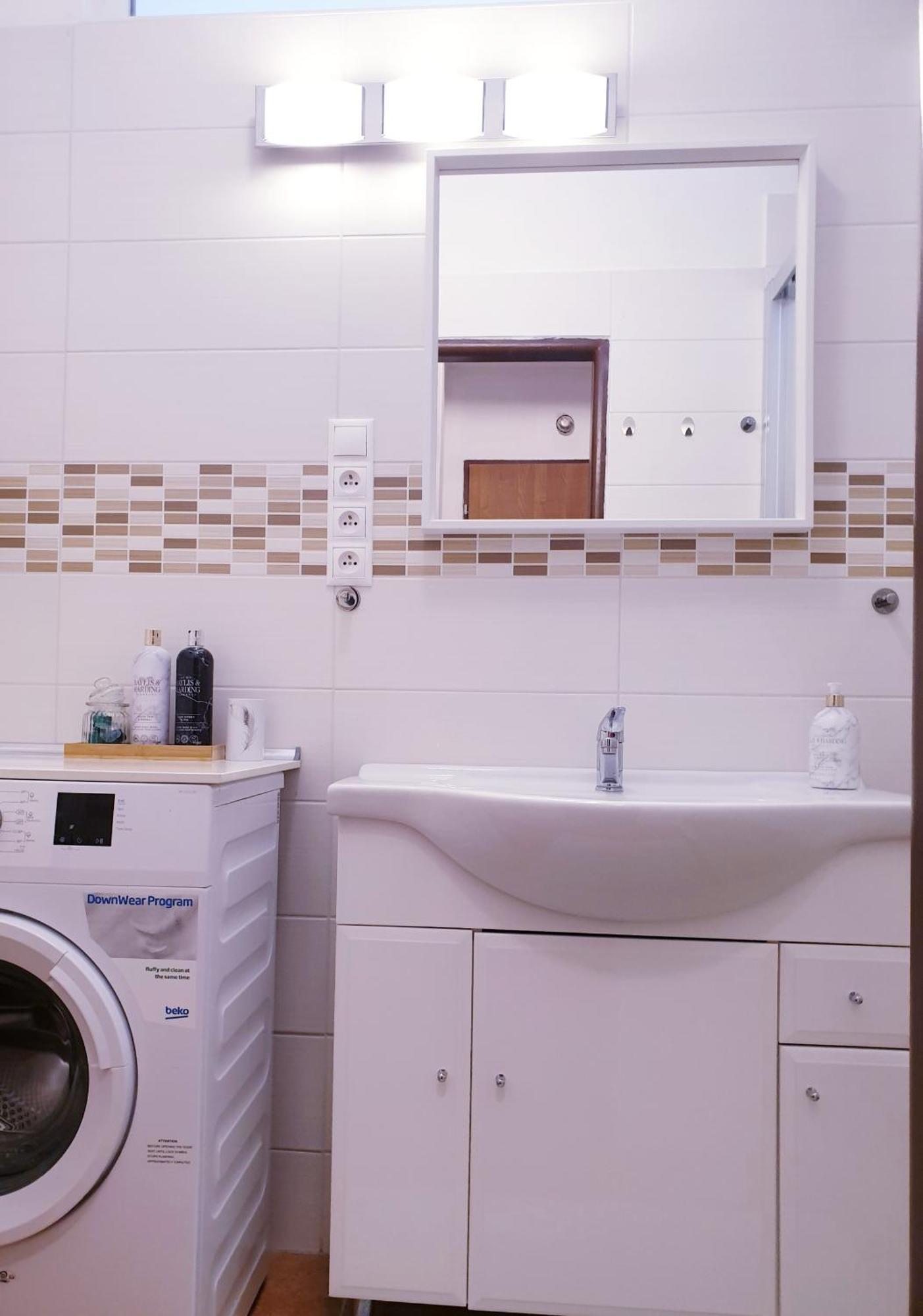 Apartman Central, Self Check In 24 H, Free Parking バンスカー・ビストリツァ エクステリア 写真
